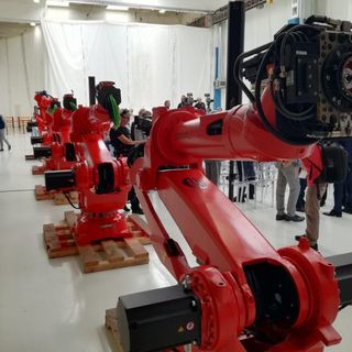 FCA alza il sipario: ecco la linea dove nascerà la 500 elettrica, l'auto che porterà Torino nel futuro [FOTO E VIDEO]