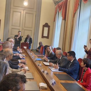 Permessi di soggiorno, arriva il piano "anti code": firmato il protocollo d'intesa