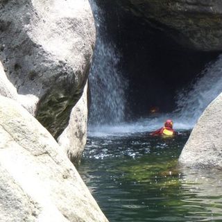 Valle d'Aosta: 35enne torinese trascinato dalla corrente, morto annegato