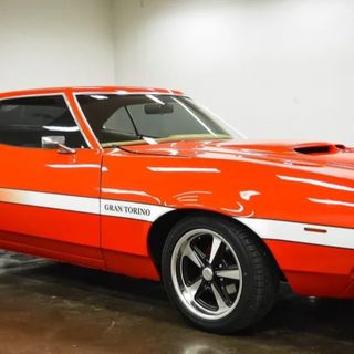 La leggendaria Ford Gran Torino (immagine tratta da autos.yahoo.com/)