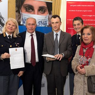 #NONSOLOGGI: tutte le iniziative  per la Giornata contro la violenza sulle donne