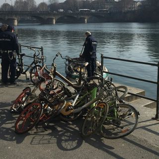 Sicurezza, continua il recupero delle biciclette nel Po