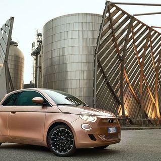 La centrale “Politecnico” di Iren co-protagonista della campagna di lancio della nuova Fiat 500 3+1 Full Electric