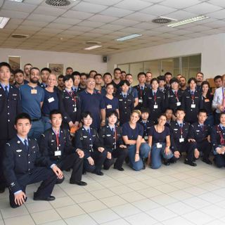 Dalla Cina a Torino, i cadetti di polizia stanno facendo il giro d'Europa