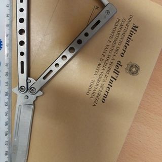 Rapinatore seriale fermato dalla Polfer a Porta Nuova: era armato di coltello