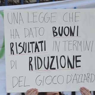 Manifestazione in favore della legge che regola il gioco legale