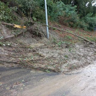 Crollo strada Sant'Anna, a metà dicembre il transito riprenderà regolare (foto di repertorio)