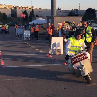 Da Torino a Capo Nord con la Vespa di "Vacanze Romane"