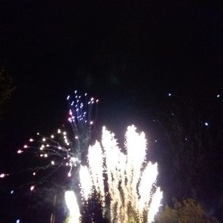 Nichelino, fuochi d'artificio e spettacolo di luci per la chiusura della festa di San Matteo