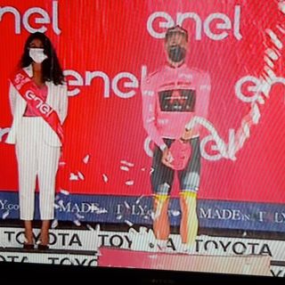 Ganna illumina la Mole, è sua la prima maglia rosa del Giro (FOTO)