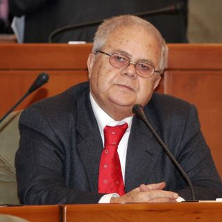 Il Consiglio regionale ha ricordato l'ex assessore Giovanni Caracciolo