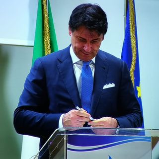 A Torino il Premier Conte firma il protocollo contro lo smog, Appendino: &quot;Punto di partenza&quot;