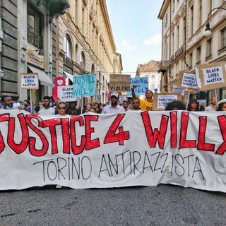 Omicidio Willy, in centinaia per le vie di Torino [FOTO]
