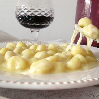 Un piatto di golosissimi &quot;gnocchi alla bava&quot;