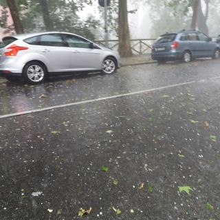 Pioggia, vento fortissimo e grandine su Torino (VIDEO)