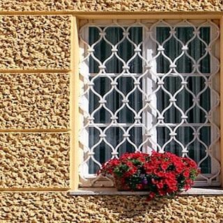 Grate in ferro: serramenti di sicurezza per proteggere finestre e porte finestre