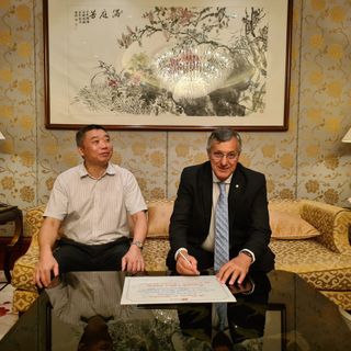 Icardi termina il viaggio in Cina: “Gratitudine per l’aiuto ricevuto in pandemia, la collaborazione con Wenzhou continua”