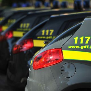 Blitz della Finanza a San Salvario: sequestrati 26 milioni di prodotti pericolosi