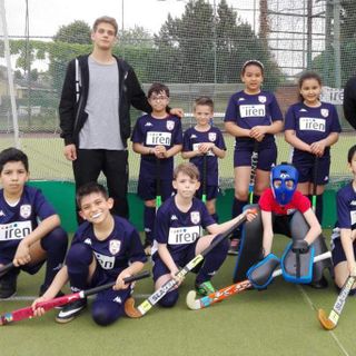 I piccoli hockeisti della scuola Vidari ce l’hanno fatta: primo torneo con il Rassemblement Hockey