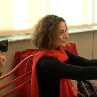 “I volti raccontano la violenza”, una staffetta fotografica con tanti volti noti di donne piemontesi