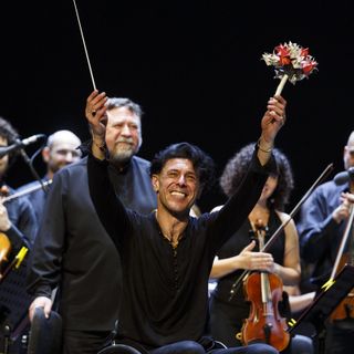 Torino ricorda Ezio Bosso: una mostra, laboratori e concerti per celebrare il Maestro