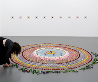 Al Mao, performance live &quot;Blowing Roses&quot; di Chrysanne Stathacos