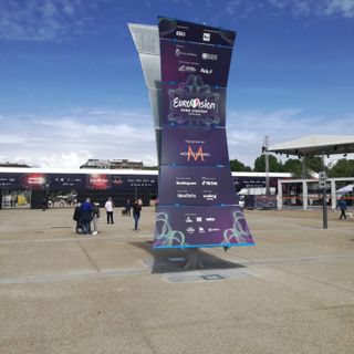 Eurovision, Piazza d'armi mette il vestito buono. Sempre blindata, ma con i colori della festa