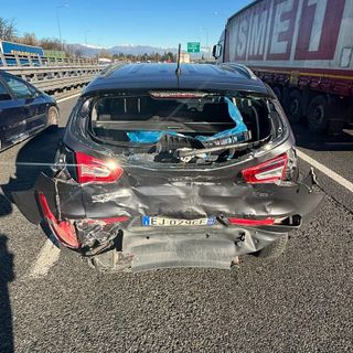Incidente in tangenziale all'altezza di corso Francia: un ferito