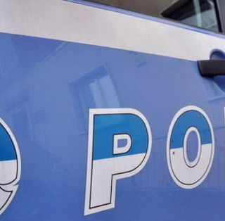 Torino, due tentati furti in due diversi negozi. E spunta il &quot;giallo&quot; del portone sparito
