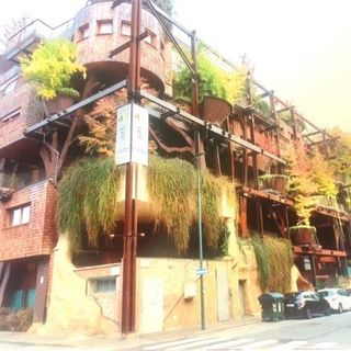 Castelli e ville da sogno, ma anche immobili da investimento: ecco le opportunità da non perdere con l'Immobiliare Postiglione