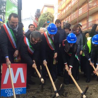 Grande festa a Collegno, al via i lavori per il prolungamento della metropolitana [FOTO e VIDEO]