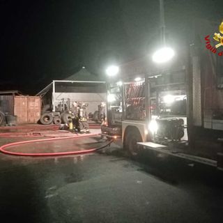 vigili del fuoco in azione