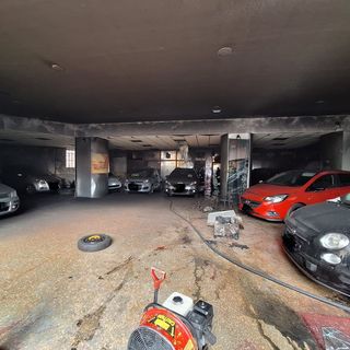 Incendio in una grossa concessionaria, momenti di paura a Moncalieri