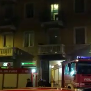 Incendio dalle cantine: allarme nella serata di ieri in corso Giulio Cesare (VIDEO)