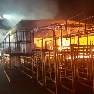 Fiamme in un capannone di Andezeno: al rogo anche grandi rotoballe di carta