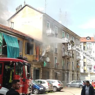 Incendio in uno stabile di via Principe d’Anhalt, una donna deceduta nel rogo