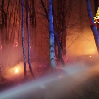 vigili del fuoco in azione