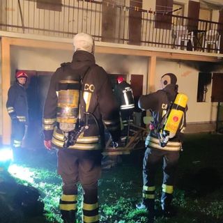 vigili del fuoco in azione