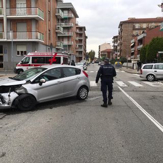 Nichelino, non rispetta lo stop e causa incidente: denunciata per guida in stato di ebbrezza Nichelino, non rispetta lo stop e causa incidente: denunciata per guida in stato di ebbrezza