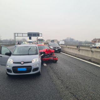 Tangenziale, incidente anche tra La Loggia e Bauducchi: traffico paralizzato Tangenziale, incidente anche tra La Loggia e Bauducchi: traffico paralizzato