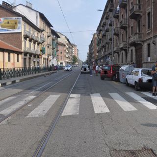 Bimba cinese investita da un'auto in corso Palermo: grave al CTO