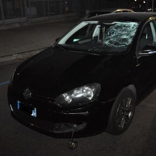 Scontro in corso Svizzera tra una Golf e una bici, grave il ciclista