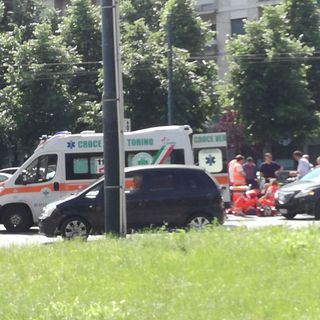 Incidente in largo Orbassano a Torino, una persona trasportata al Cto
