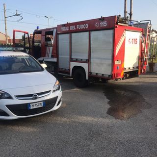 Incendio alla sottostazione elettrica delle ferrovie a Nichelino