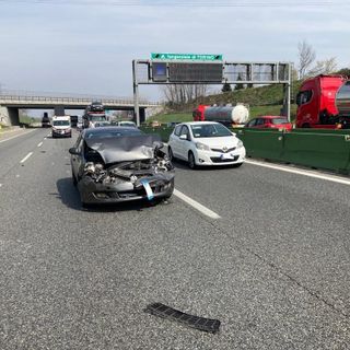 Auto tampona un Tir: grave incidente sulla Tangenziale Nord di Torino