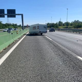 auto incidentata in tangenziale