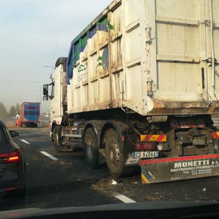 Tir si intraversa sulla tangenziale sud, pesanti rallentamenti al traffico