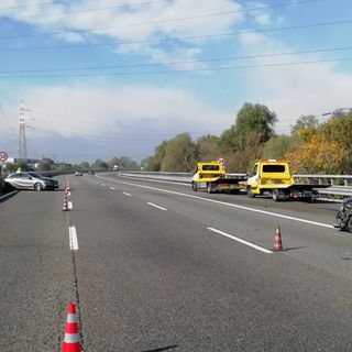 Incidente sulla tangenziale all'altezza dello svincolo di Stupinigi: tre auto coinvolte, due i feriti