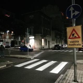Parella, cambia la viabilità in piazza Chironi: via Borgomanero diventa a senso unico