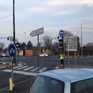 Dopo le code di questi giorni, in Corso Sacco e Vanzetti arrivano i vigili (FOTO) Dopo le code di questi giorni, in Corso Sacco e Vanzetti arrivano i vigili (FOTO)
